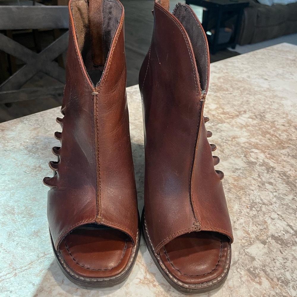 Ariat western brown leather heels